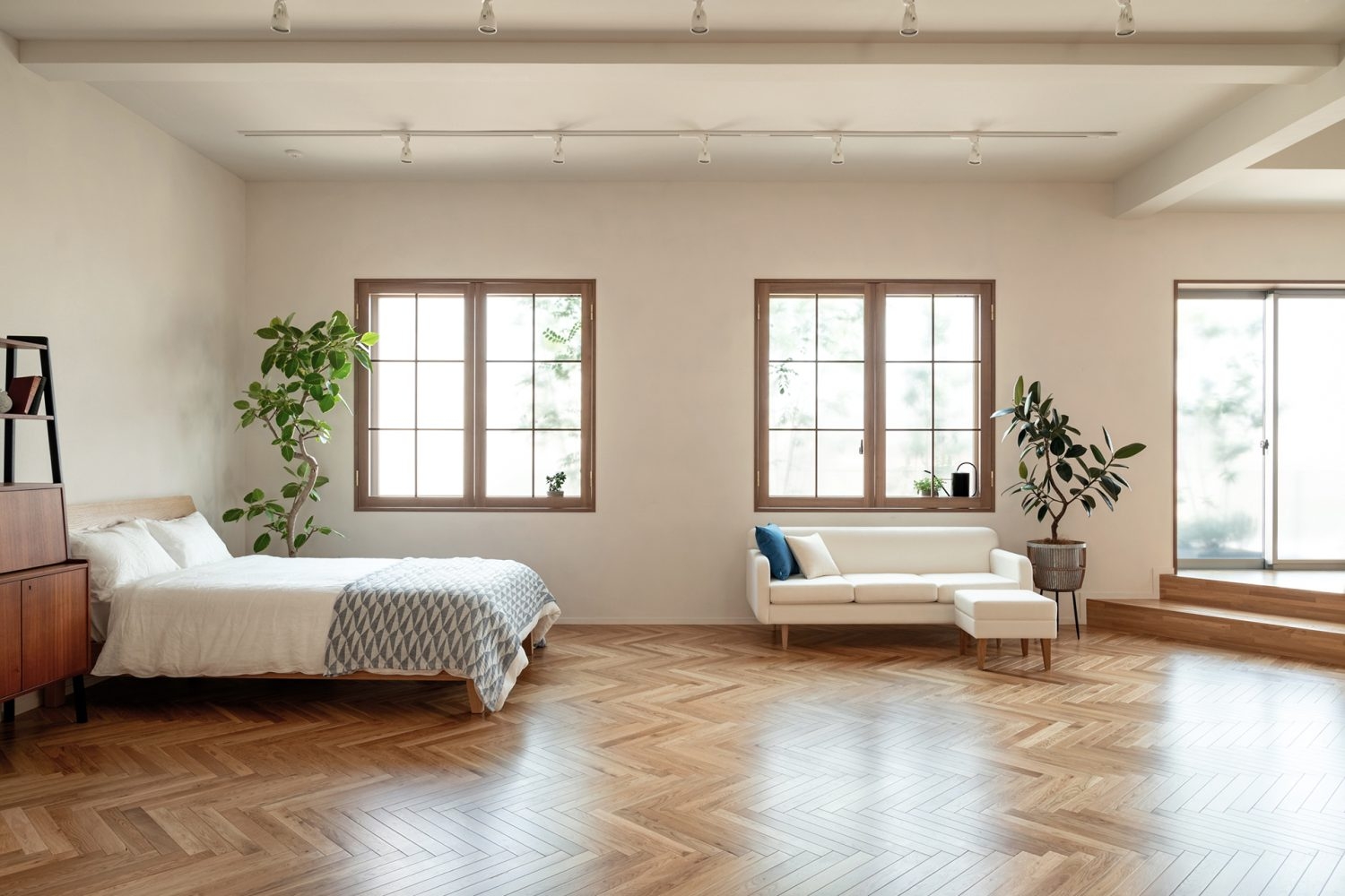 3F 窓際のベッドとソファ