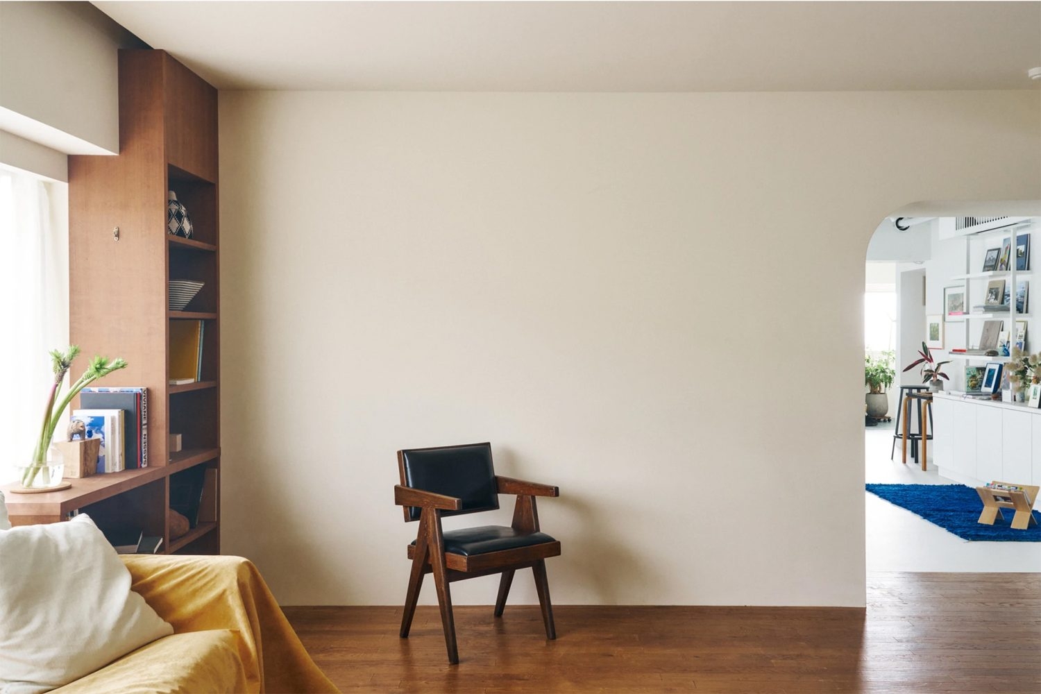 やわらかな色合いの壁