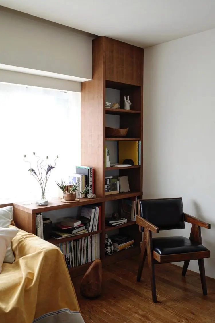 物撮りにも活躍する造作木棚