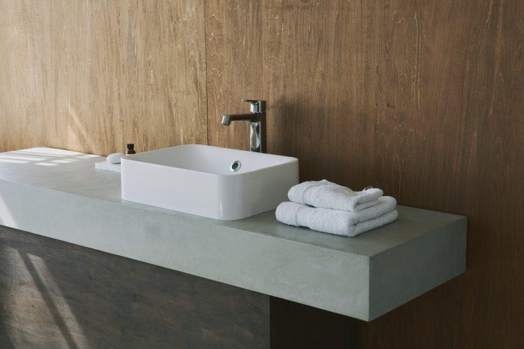 可動壁と可動洗面台でホテルライクな雰囲気に