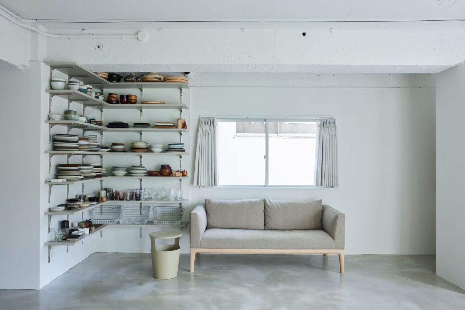 TIME&STYLEの2人掛けソファ