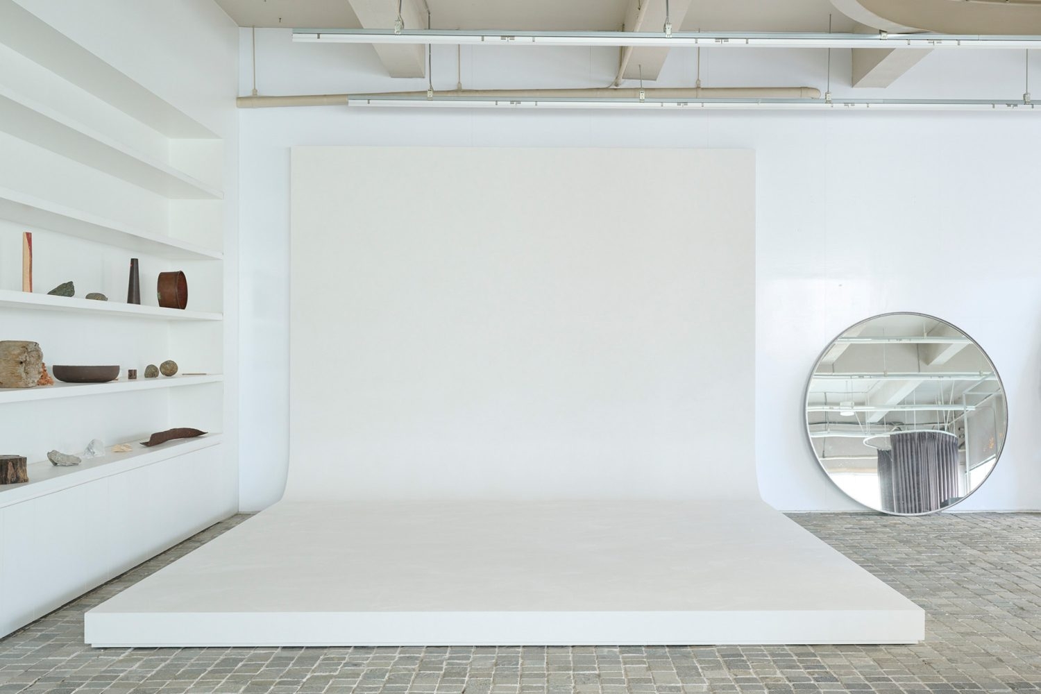 オプション:アールの白ホリゾント