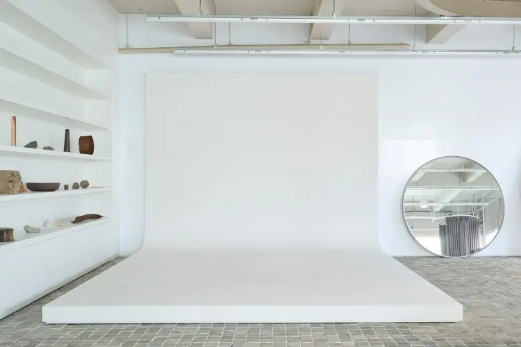 オプション:アールの白ホリゾント