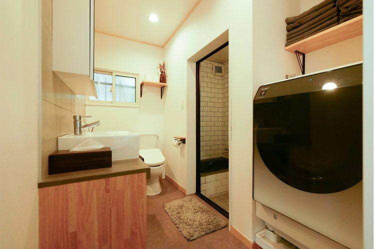 トイレから洗濯機までが集まるリアルな洗面空間