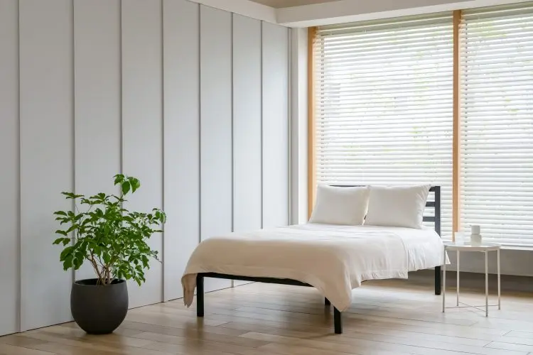 キッチンが隠れる可動壁