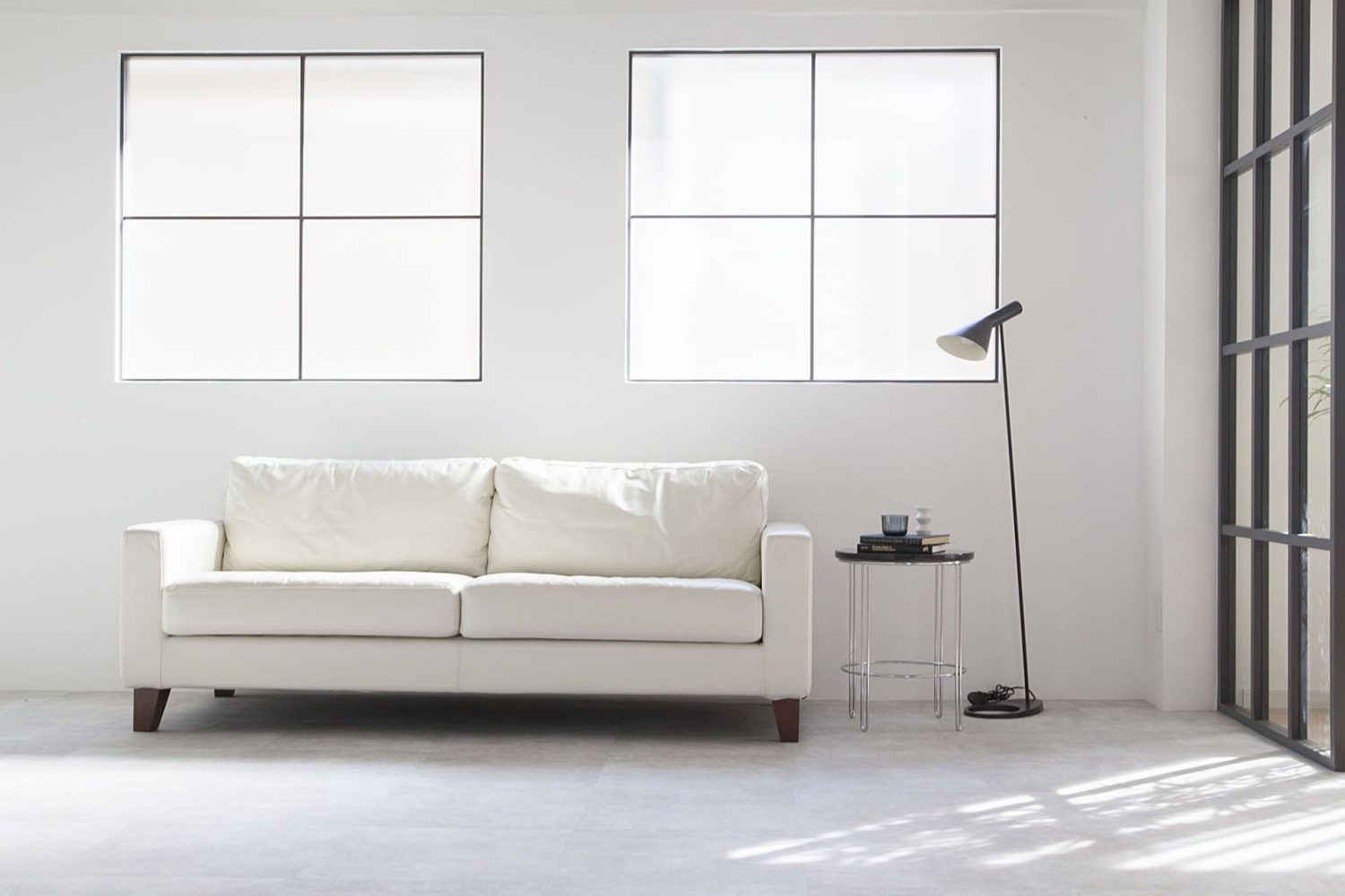 ホワイトレザーソファ