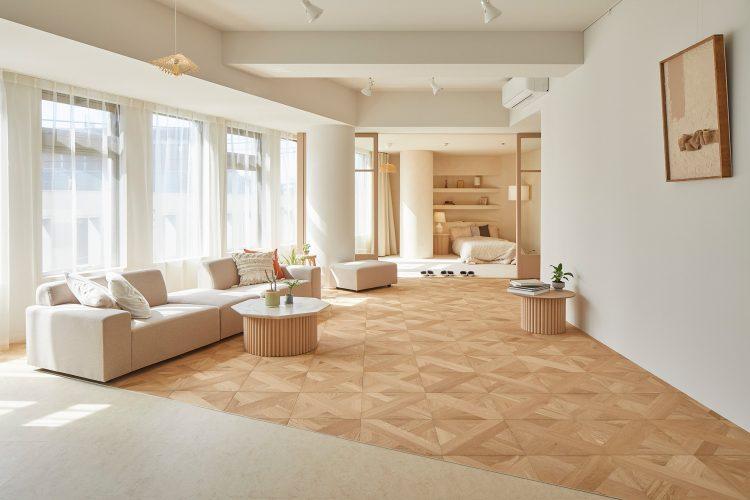 メインルームに降り注ぐ東南の光