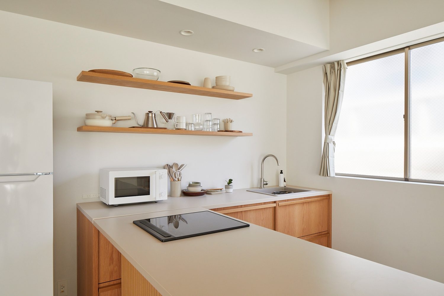 可動式カウンターでL字キッチンにも