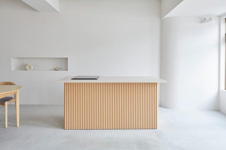 可動式カウンターは10mの範囲でIH使用可