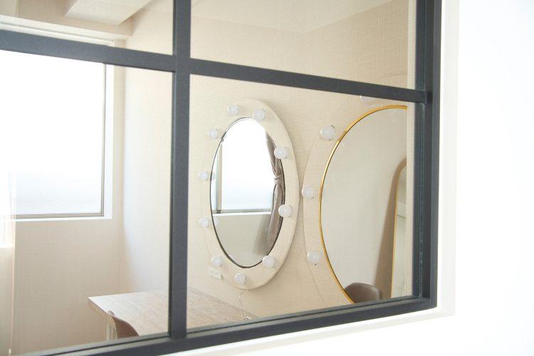 丸鏡は取り外して部屋としても