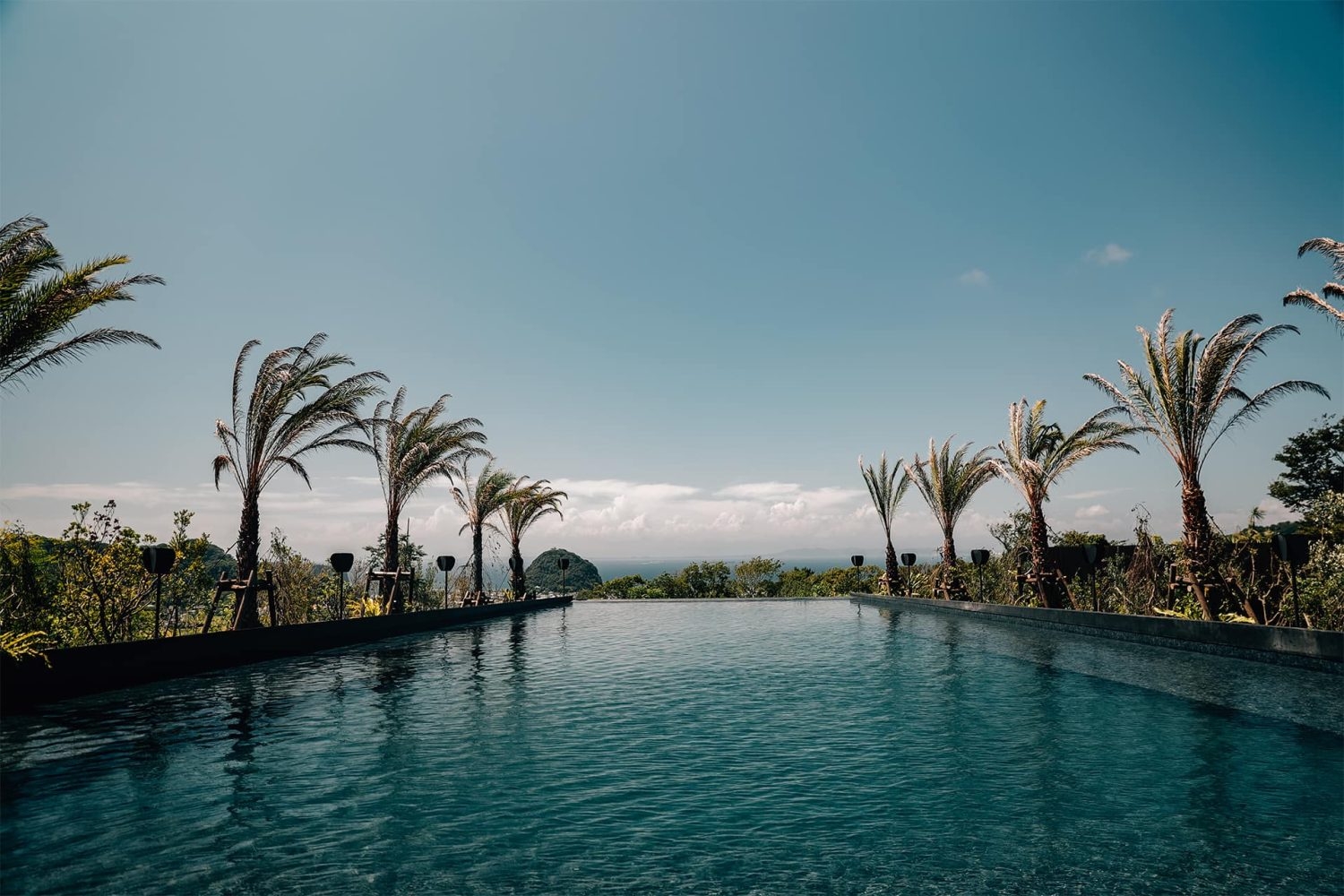 インフィニティプール / プール・海・空を背景に撮影可能