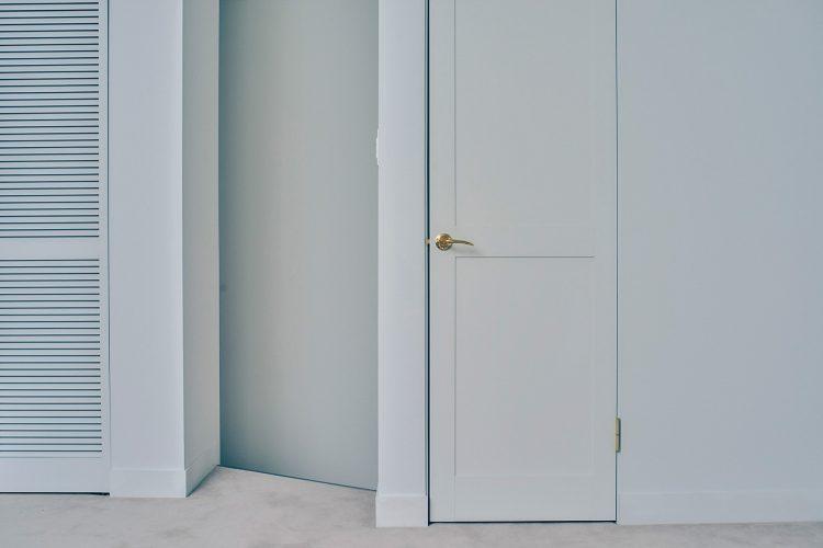 メイクルーム / 扉を閉めた状態