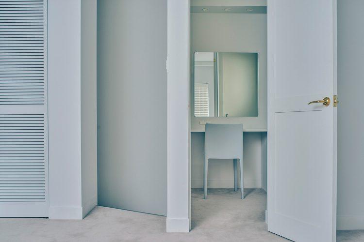 メイクルーム / 扉を開けた状態