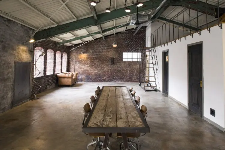 ダイナミックなインダストリアル空間