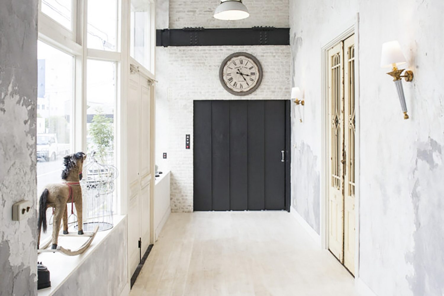 オプション:エントランス、貨物用エレベーター(有料)