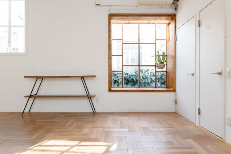 窓辺で物撮りも