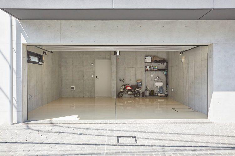 ガレージ(2台まで)