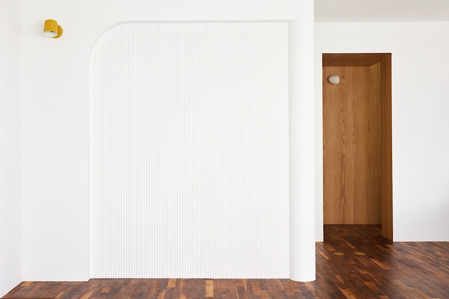 韓国モダンな半円壁