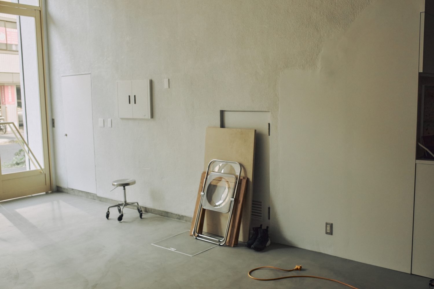 やわらかい色合いの壁