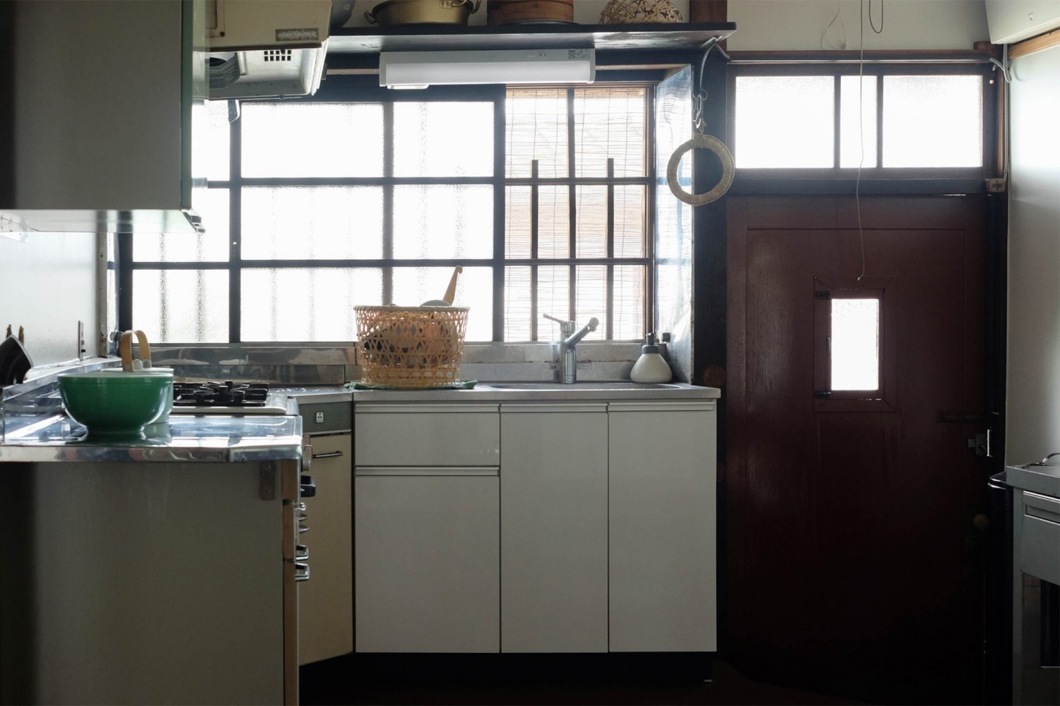 落ち着いた雰囲気のキッチン