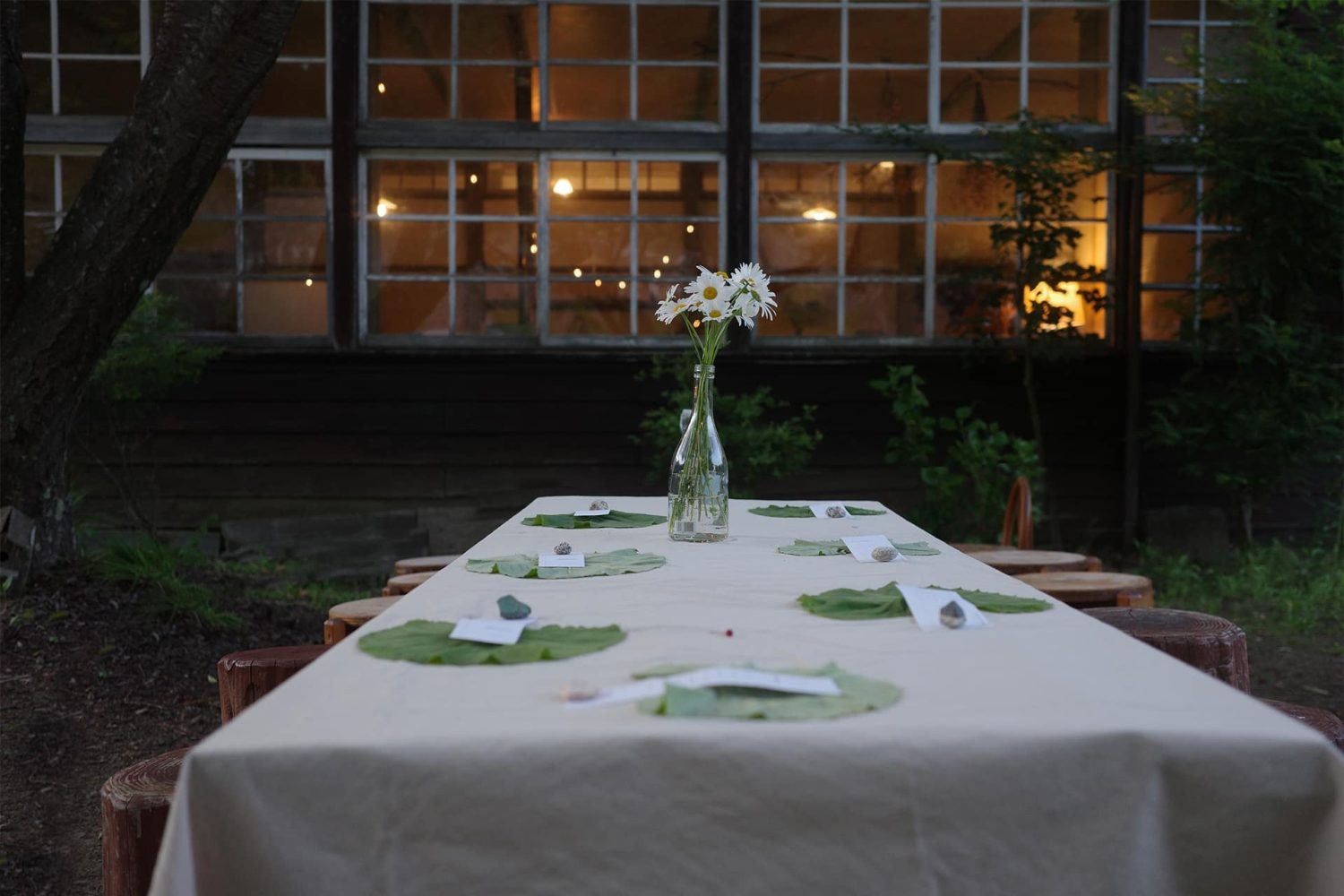 テーブルを囲んでMV撮影や商品撮影も(事前要相談)