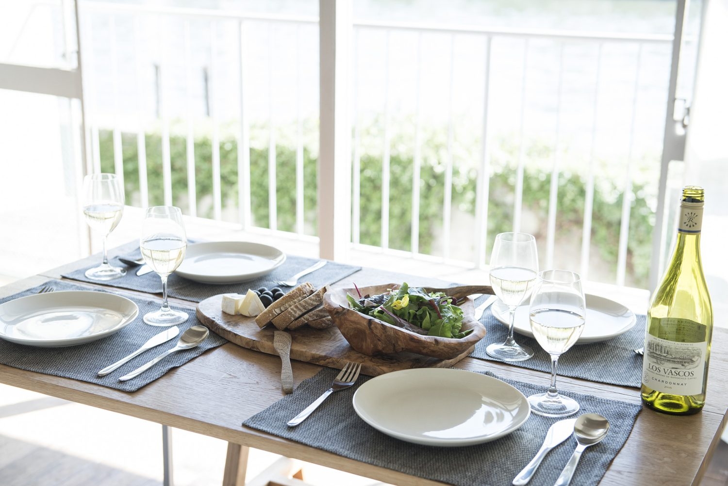 朝日が眩しいダイニング