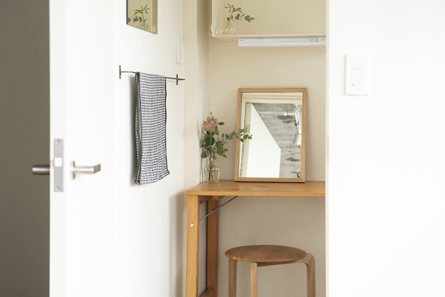 簡易的なメイクスペース