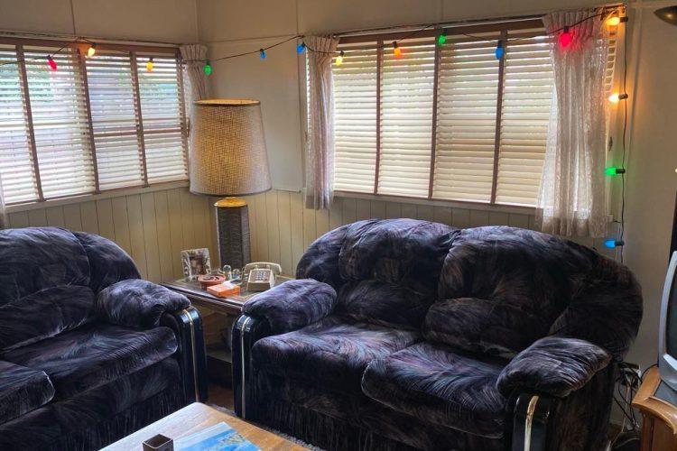 かつて基地内で売られていたソファ