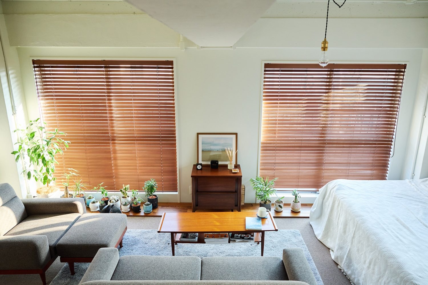 5F 茶系でまとめられたあたたかみのある空間