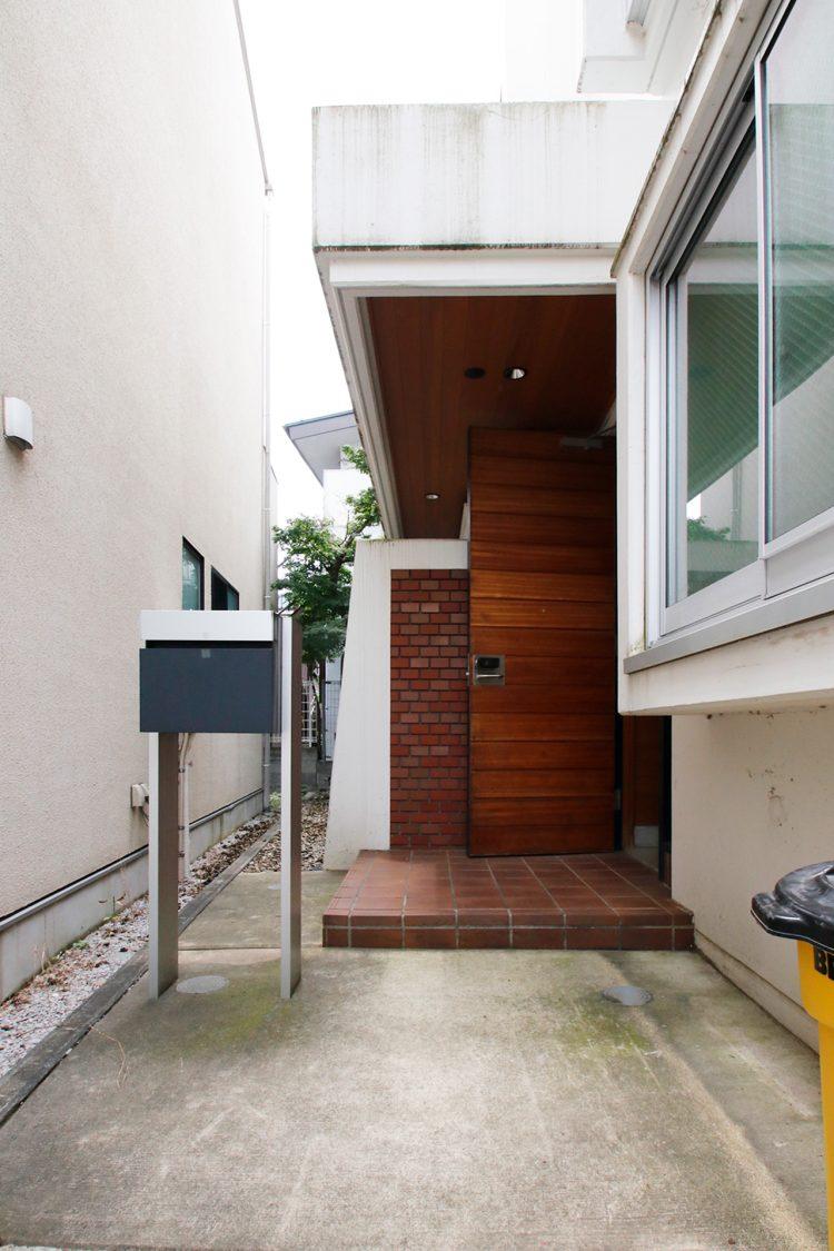 玄関外での撮影も可能