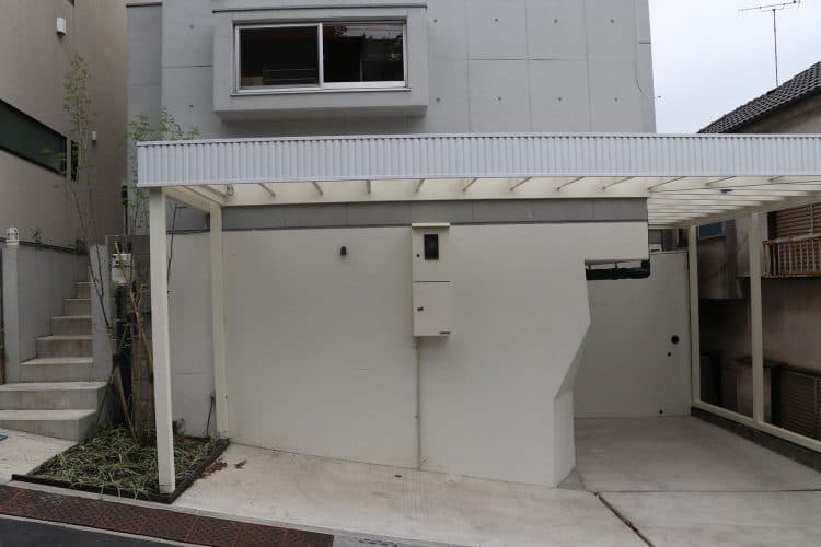 駐車場1台利用可能( 事前要相談)