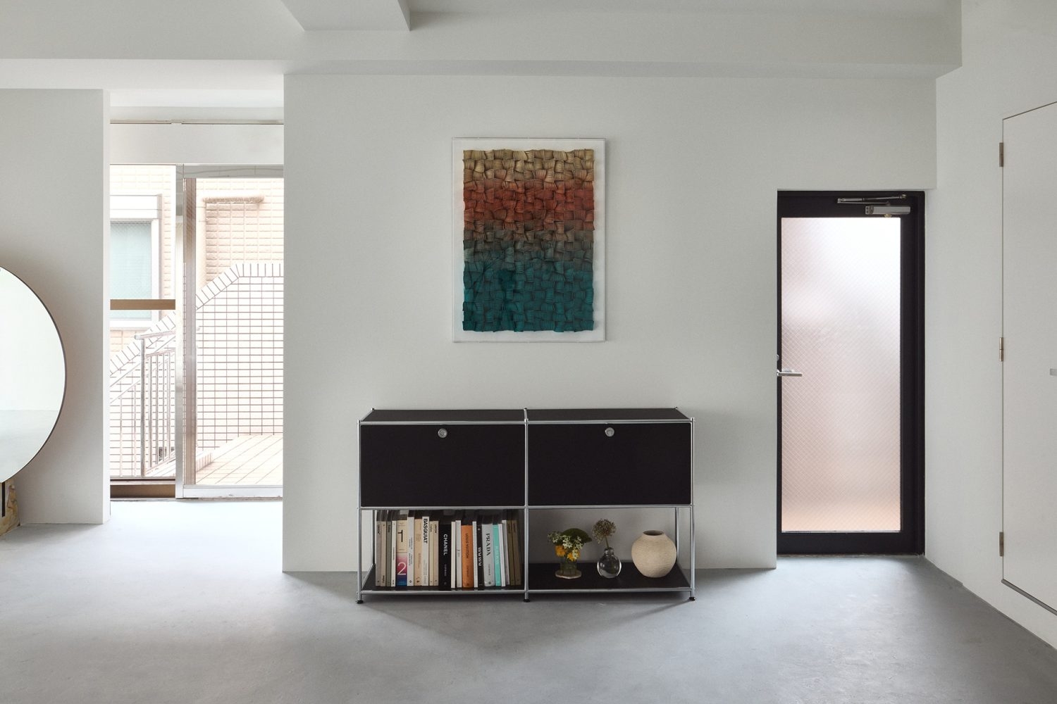 右側扉からの搬入も可能