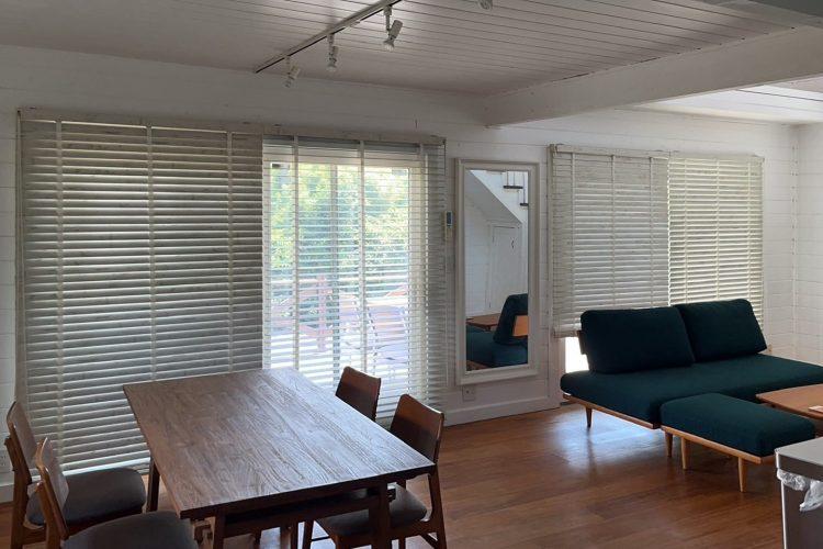 黒い家 / 1F ナチュラルなリビング・ダイニング