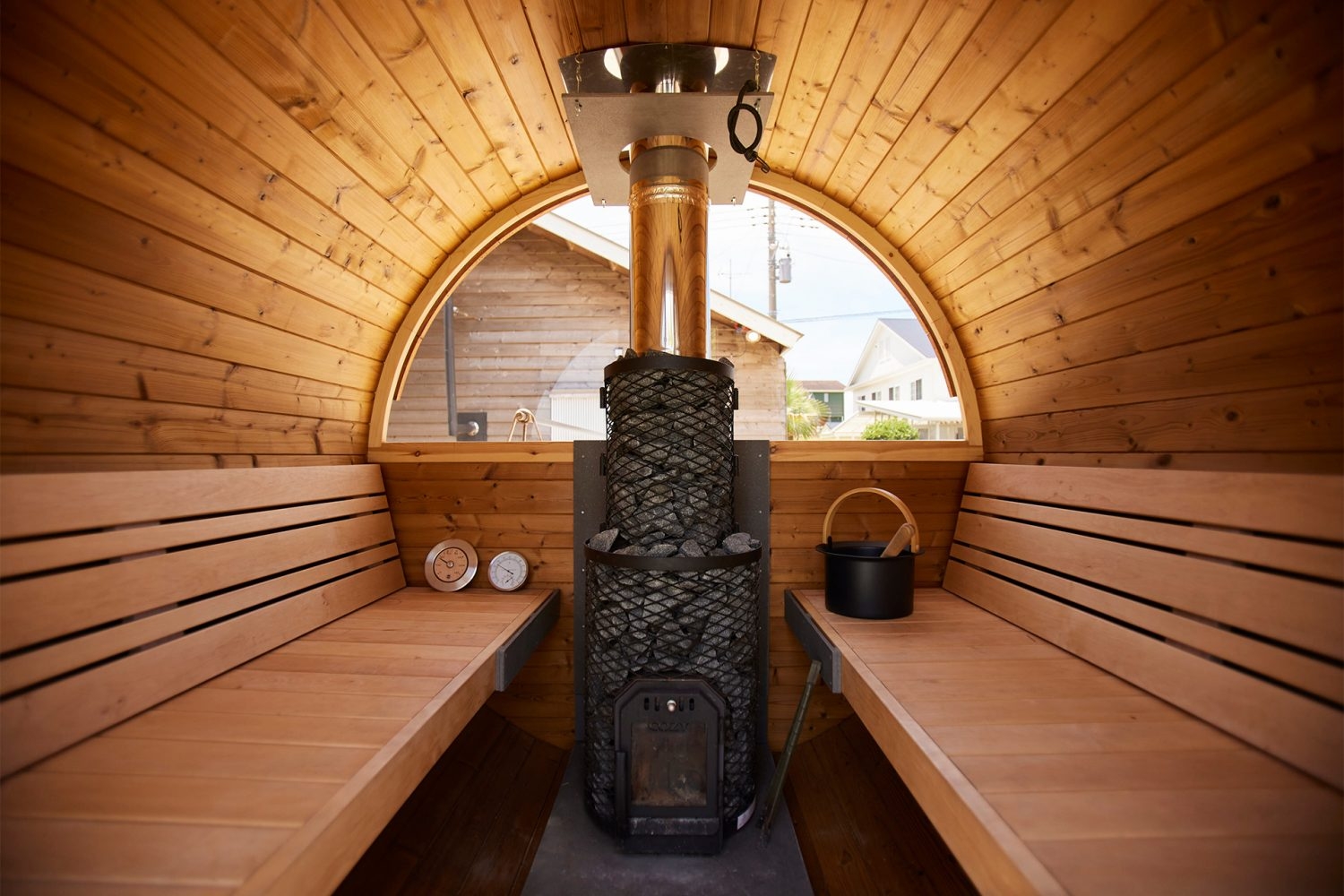 プライベートバレルサウナ内