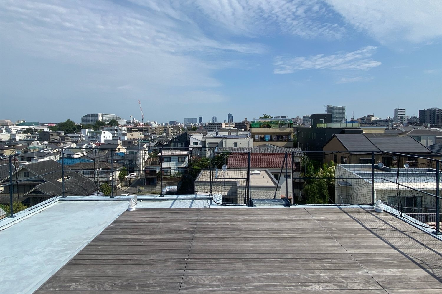 ウッドデッキの屋上 / 北向き