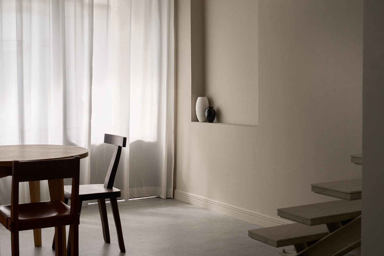 家具が映える落ち着きのある空間