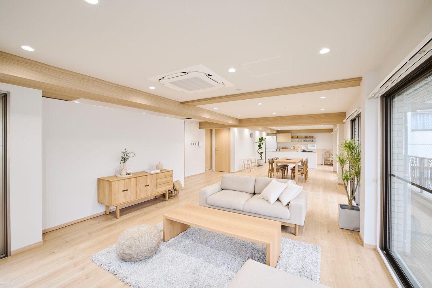 開放的でナチュラルなワンフロア