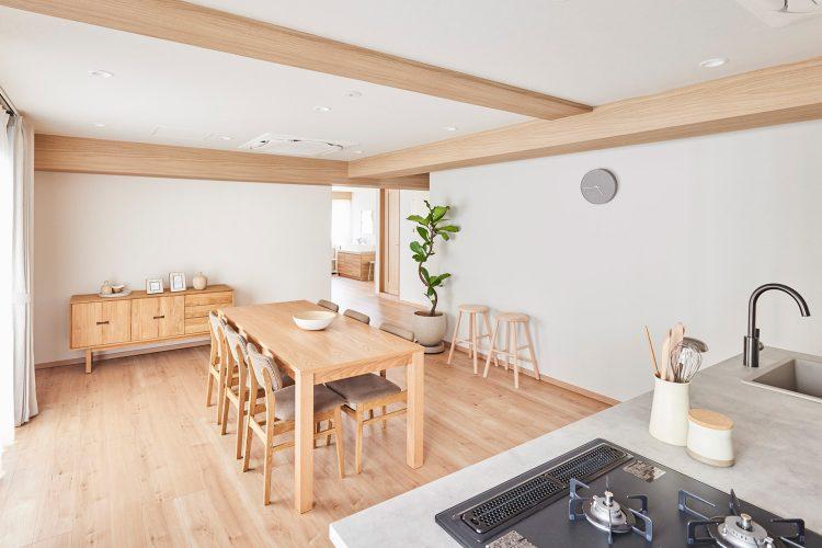 可動壁で仕切った様子 / 北東側から