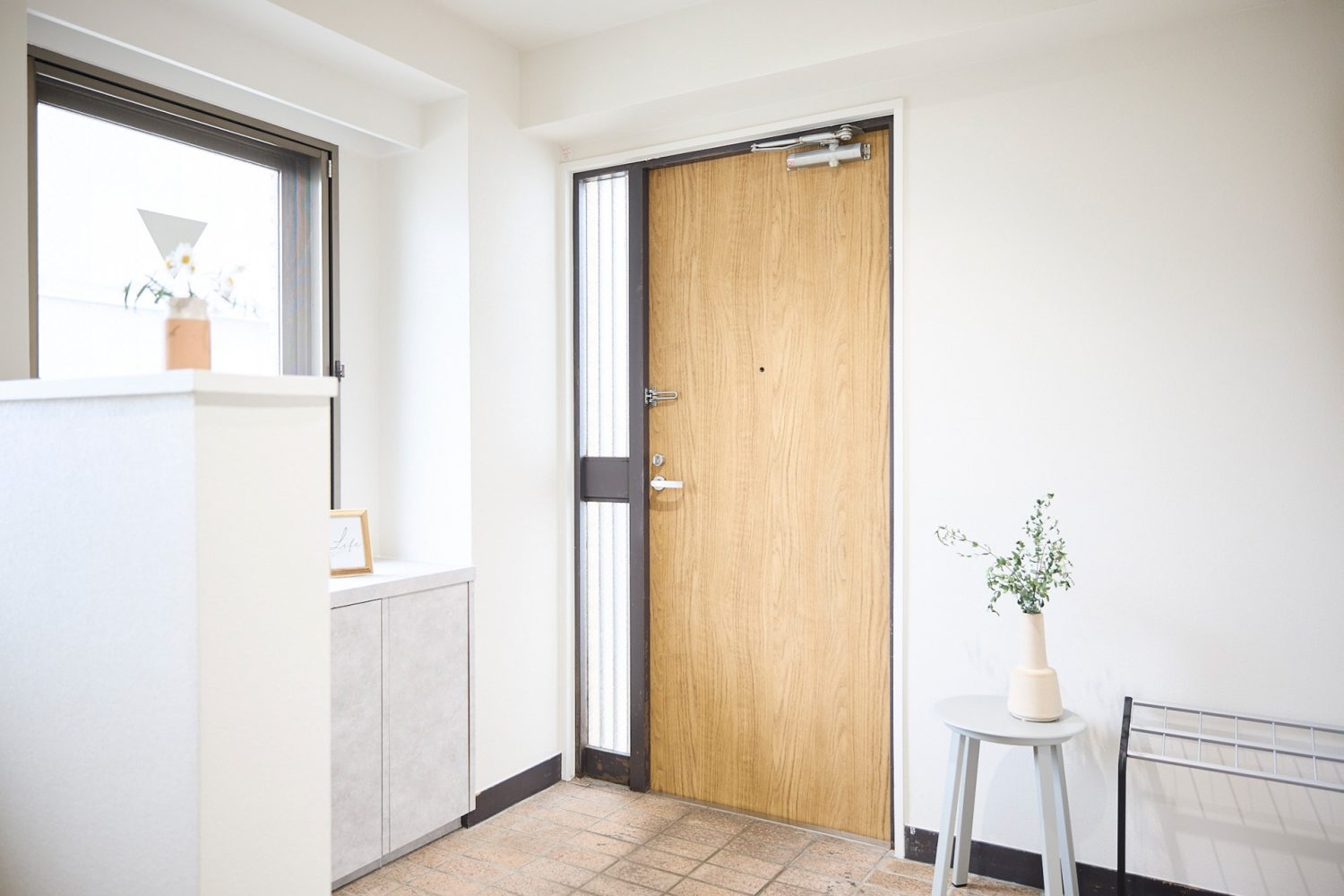 自然光の入る玄関でも撮影可能