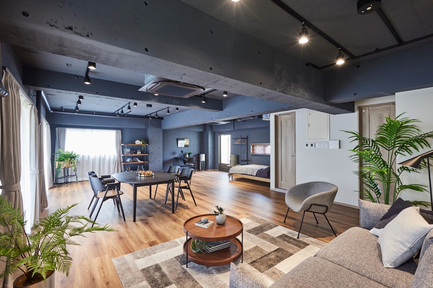 洗練されたインテリアでスタイリング