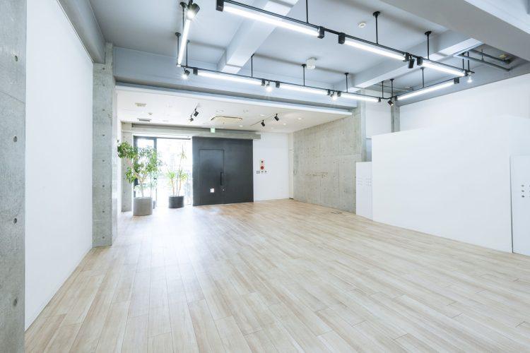 エントランス側