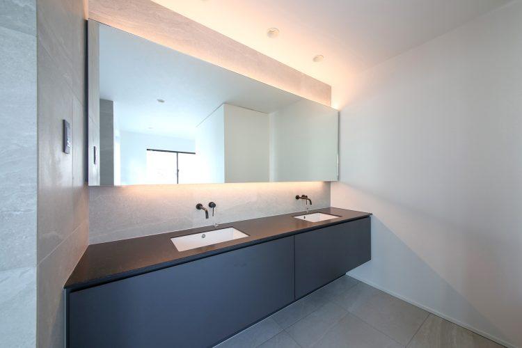 ゆとりのある洗面スペース