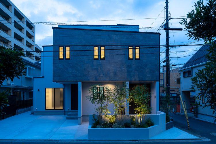 ライティングにもこだわり抜いた外観