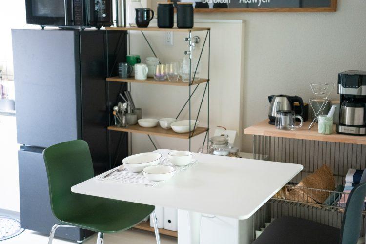 コンパクトなダイニングテーブル