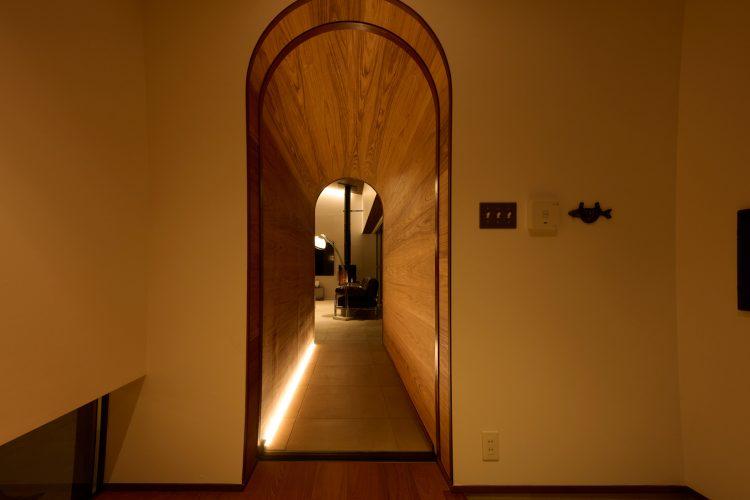 ライトアップによってより幻想的な空間に