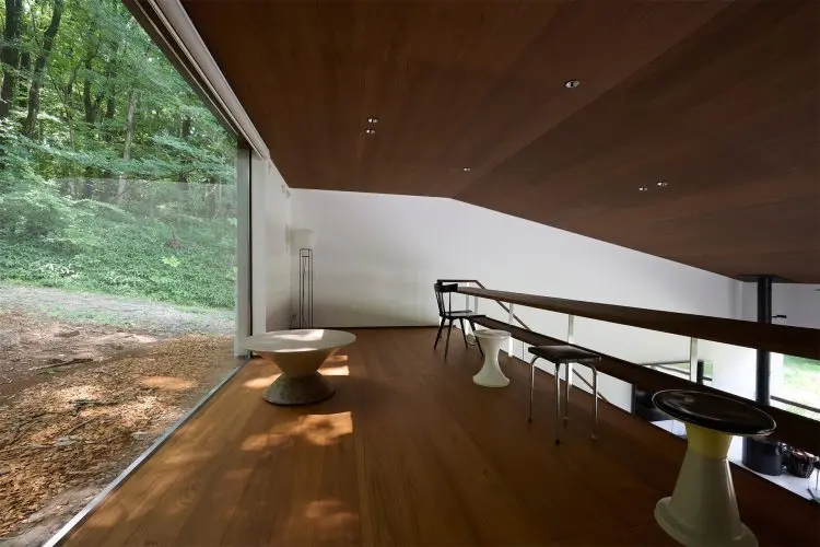 自然を感じる開放的なスキップフロア