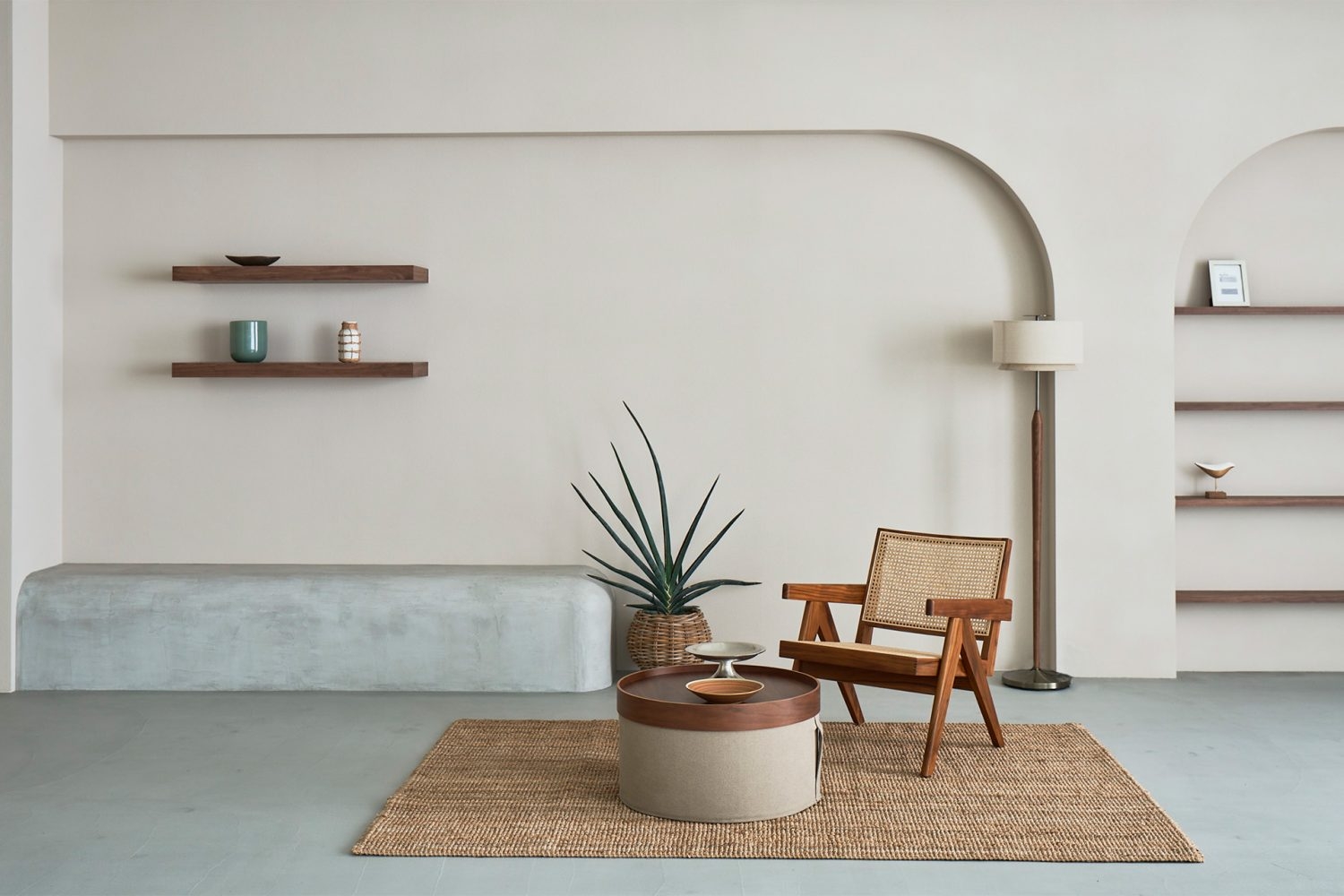 ニュアンスのあるグレージュ左官壁