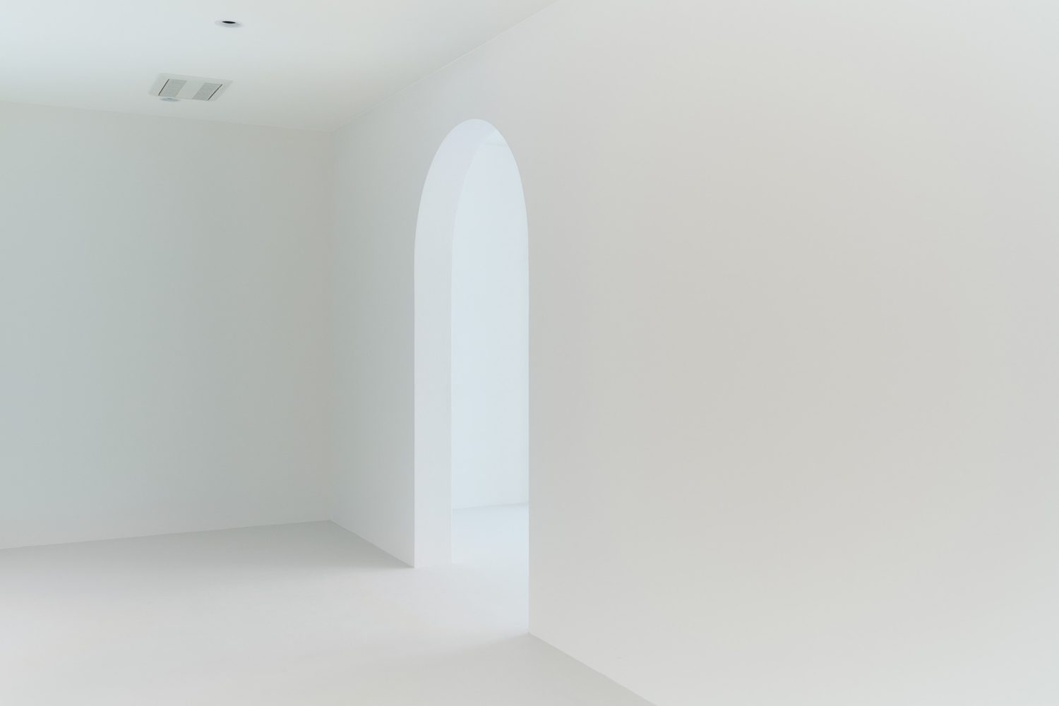 メイクルーム側からCONCEPT2へ続くアーチ