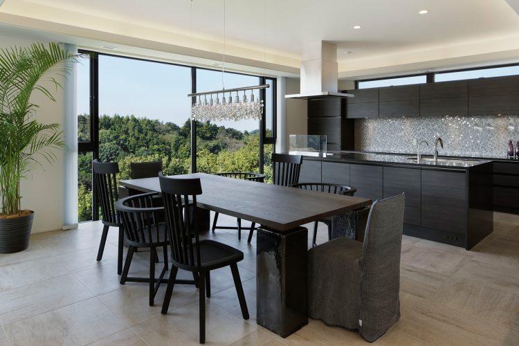 2F 高級感のあるキッチン