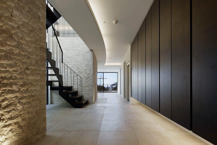 1F 広く搬入しやすい廊下